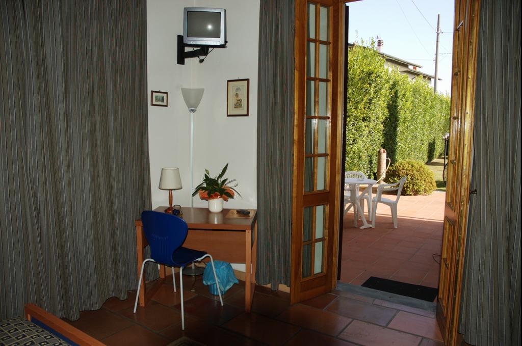 Affittacamere Villa Delia Lucca Habitación foto